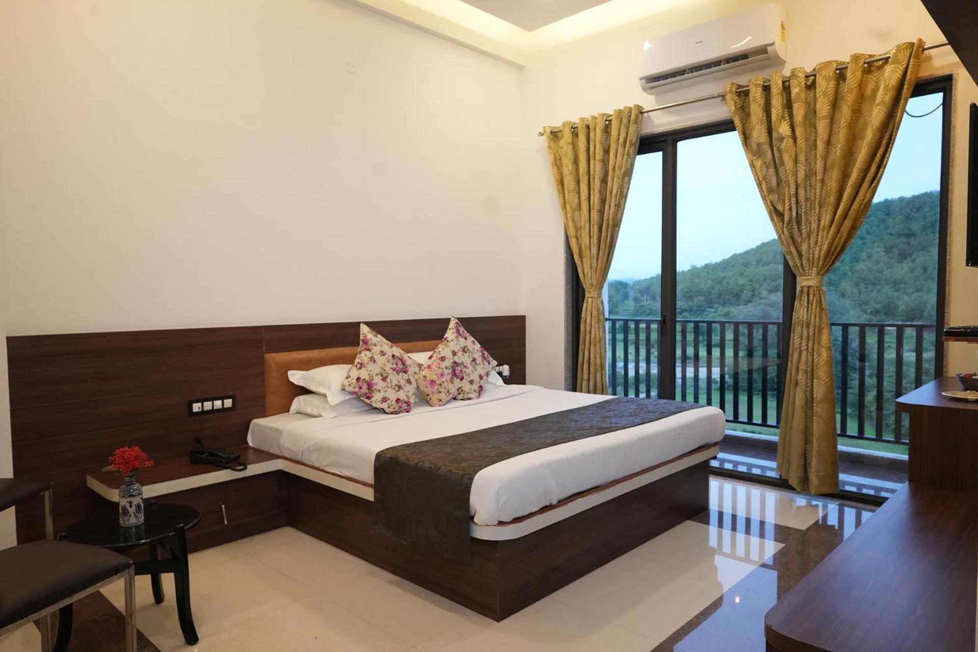 Hotel White Lotus Dungarpur ภายนอก รูปภาพ