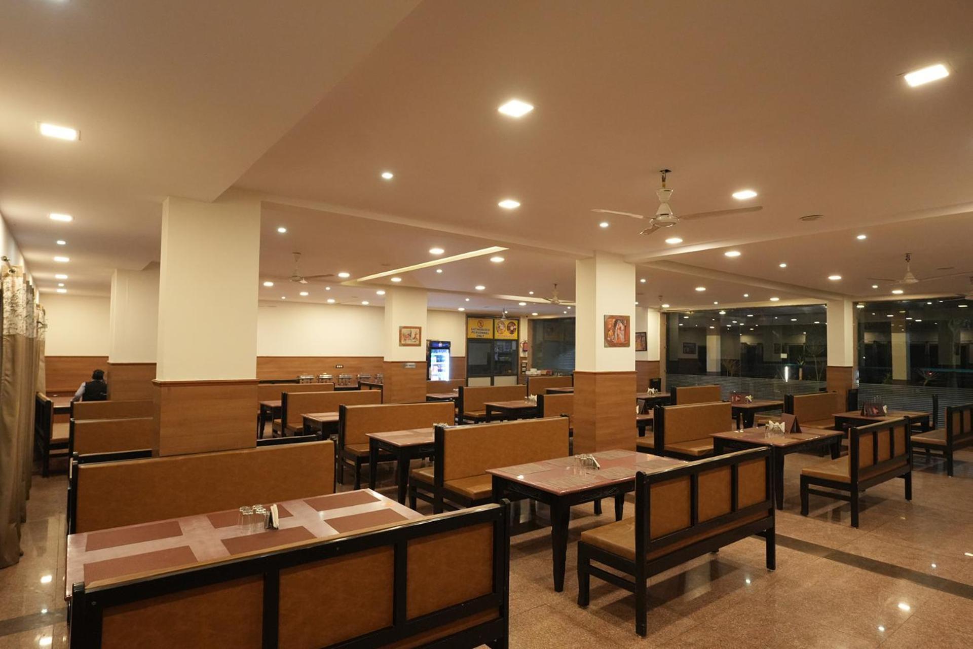 Hotel White Lotus Dungarpur ภายนอก รูปภาพ